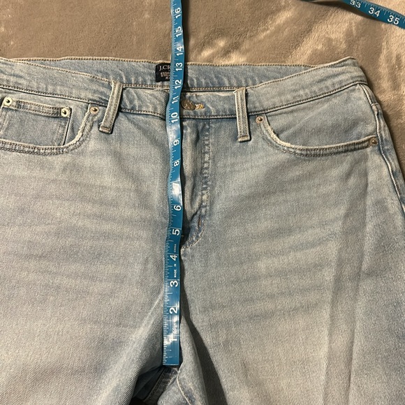 JCrew Light wash Distressed Jeans Essentials Straight jeans - Picture 4 of 8